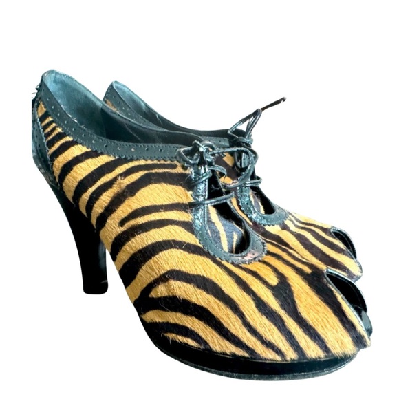 Fendi Zebra Print pony hair Size 7 1/2 - Picture 15 of 15